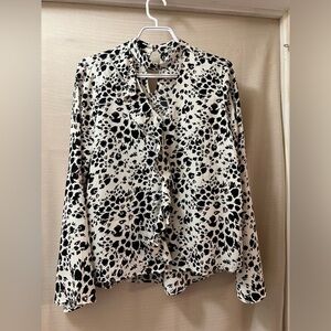 ⚫️ BOGO Jack by BB Dakota Black and White Animal Print Blouse size small
